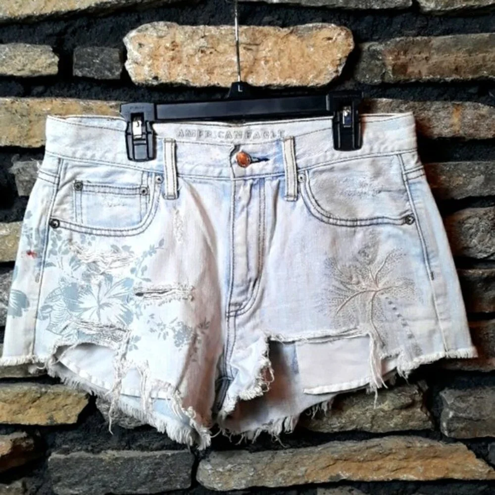 American Eagle Outfitters factory distress summer shorts sz 6 - Picture 1 of 9